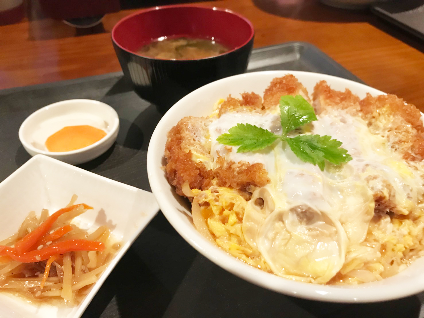 かつ丼 天下星